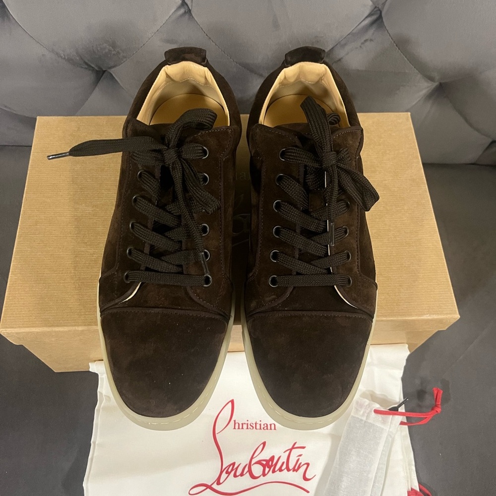 Christian Louboutin Men's Louis Junior Orlato Brown Suede Sneakers. Brand New